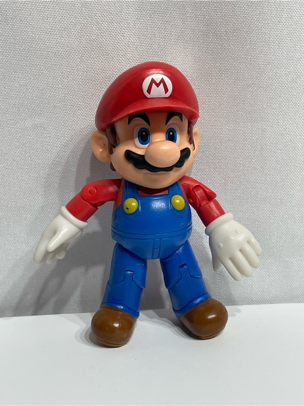 4” Articulated Super Mario action figure by Jakks Pacific World of Nintendo Grea